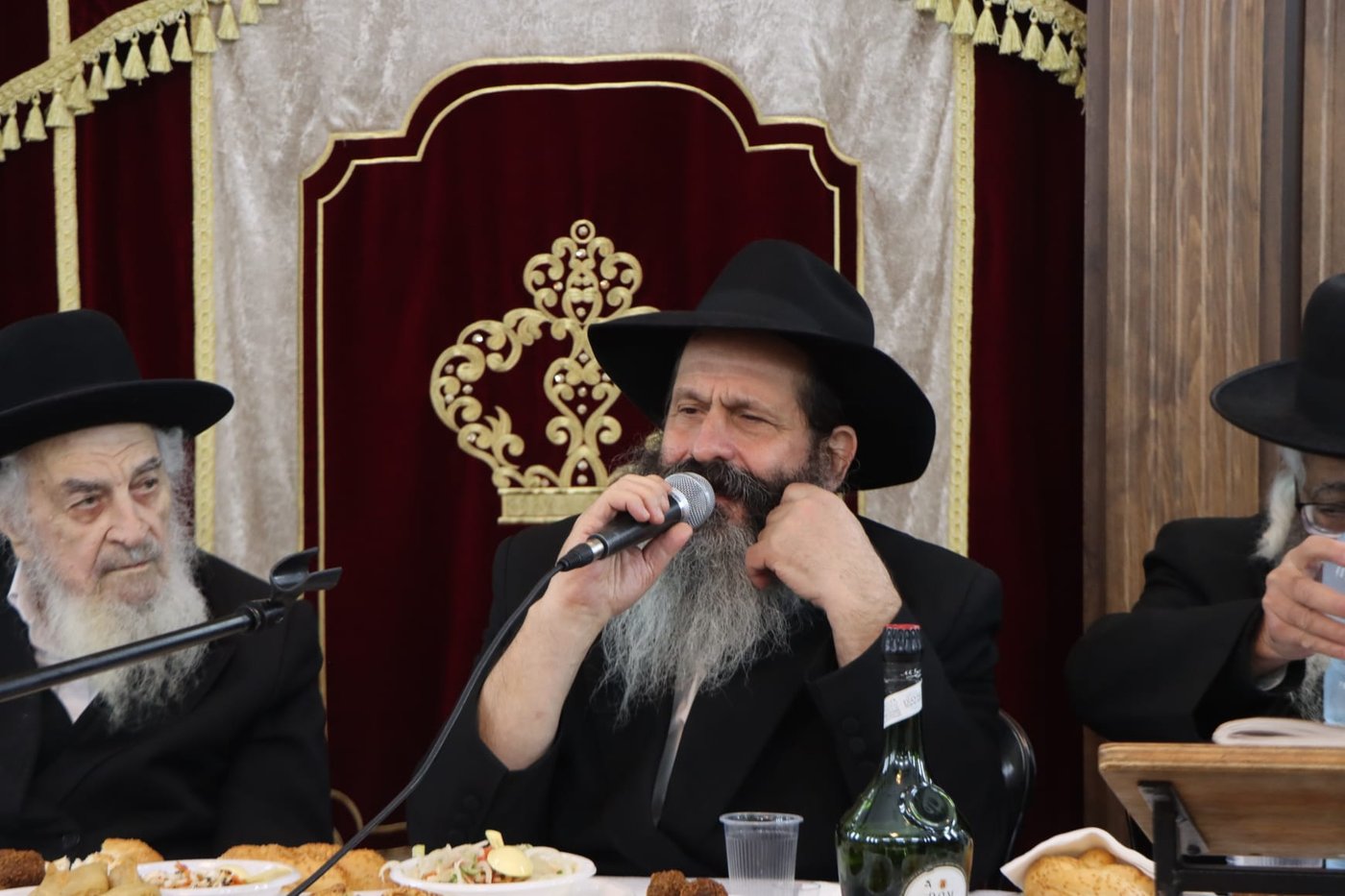 הרב שלום מרדכי רובשקין בהתוועדות י"ט כסלו