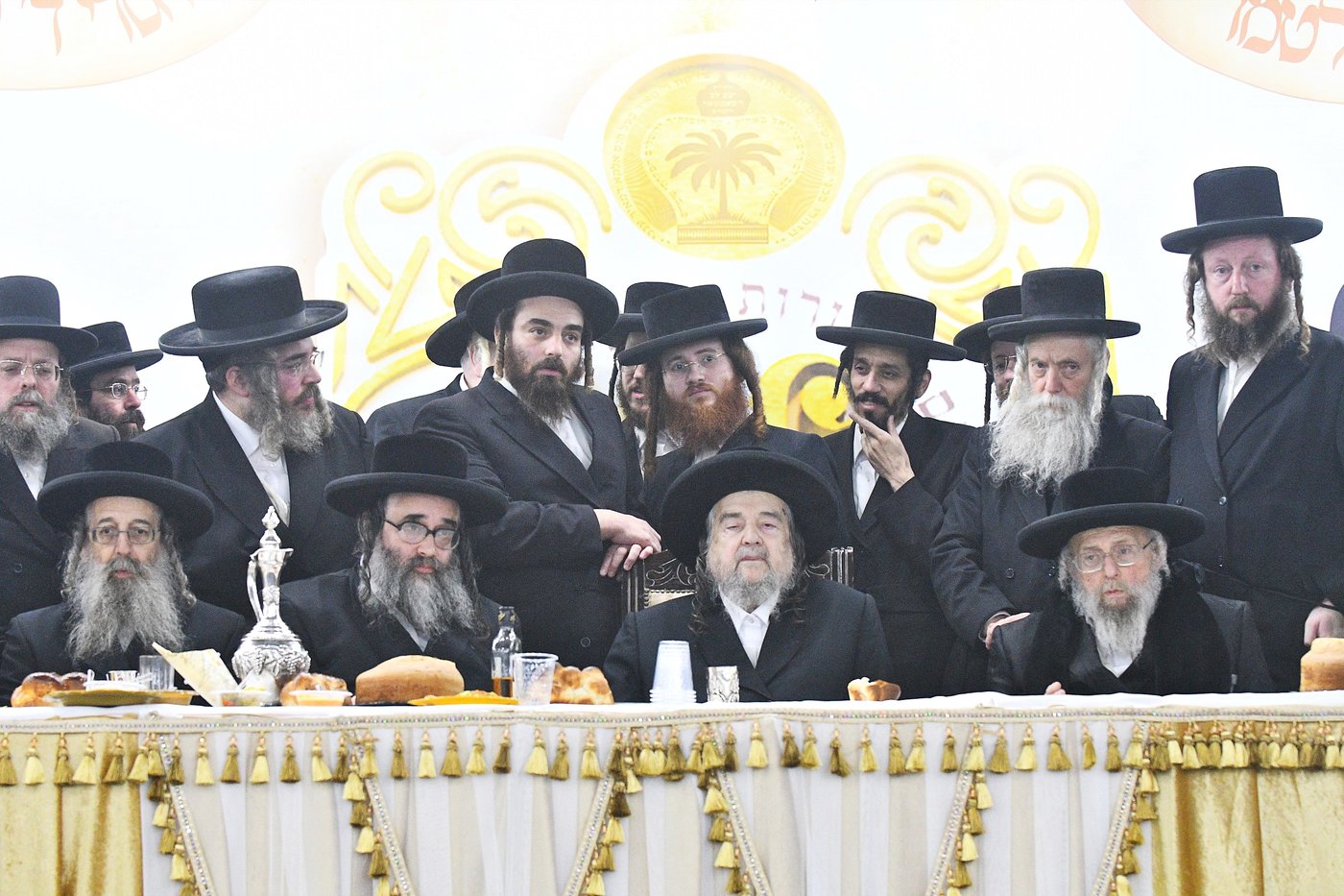 הגה"צ רבי יעקב מאיר שכטר במסיבת כ"א כסלו בסאטמר ירושלים