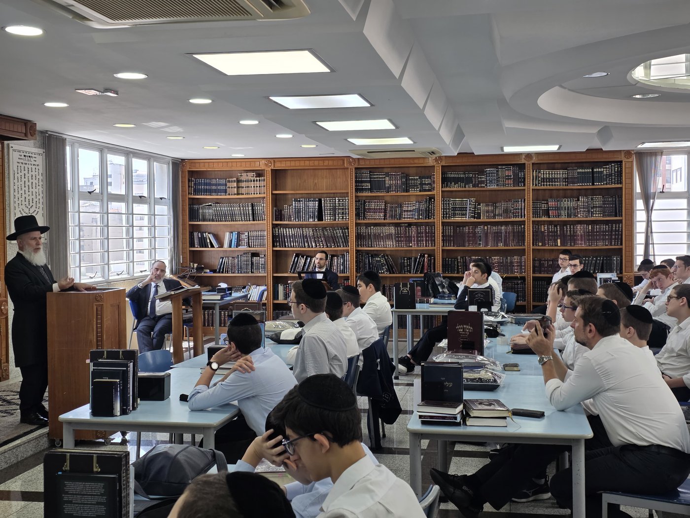 הגאון רבי זמיר כהן במסע חיזוק ברחבי ברזיל וארה"ב