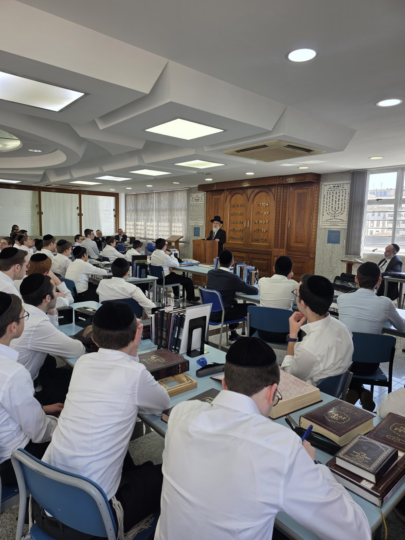 הגאון רבי זמיר כהן במסע חיזוק ברחבי ברזיל וארה"ב