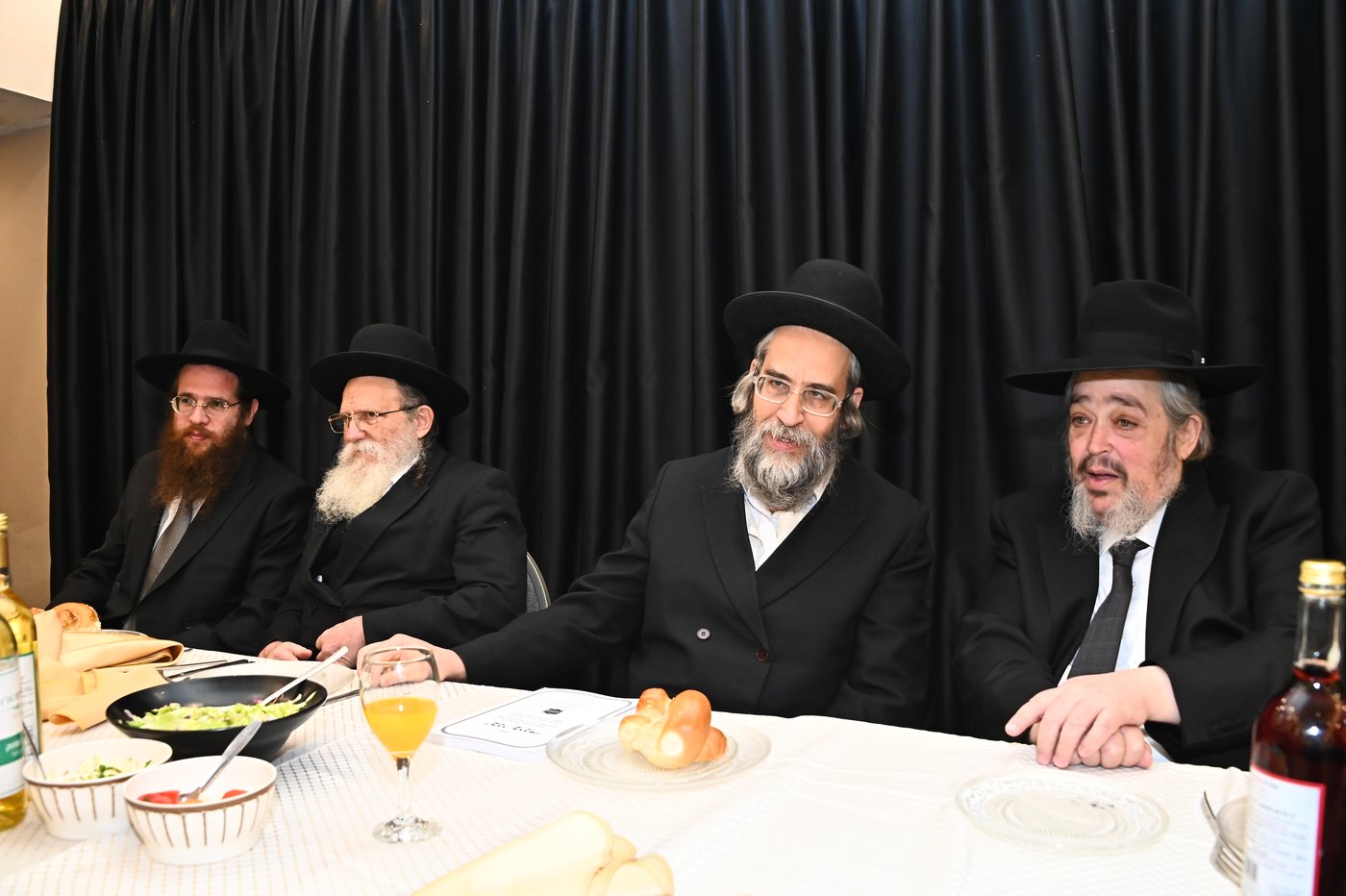 שמחת נישואי בנו של הרב יצחק קורלנסקי עם נכדת רבי שריאל רוזנברג