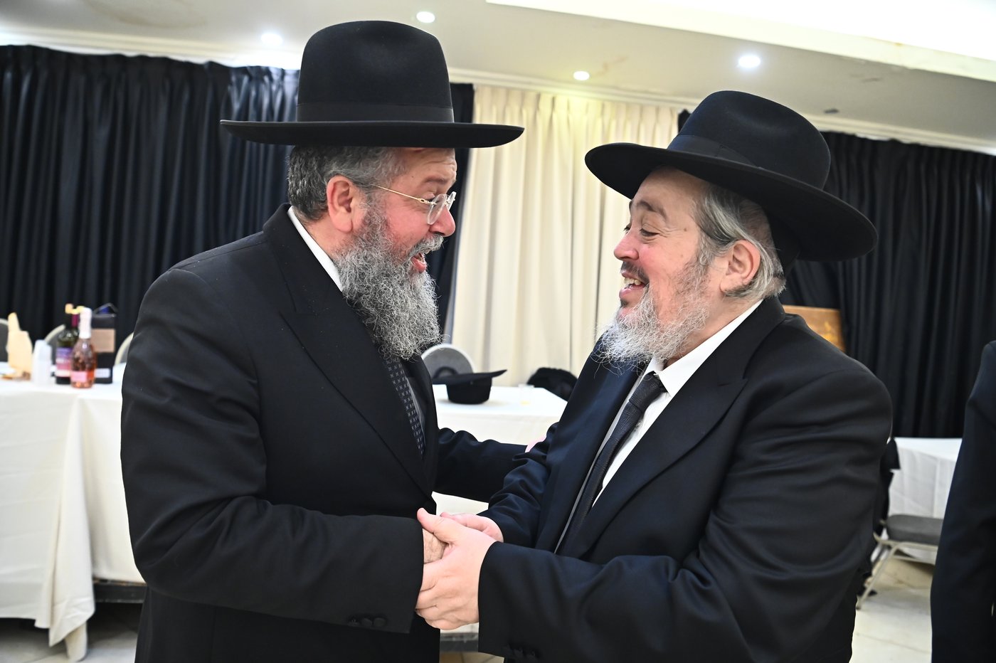 שמחת נישואי בנו של הרב יצחק קורלנסקי עם נכדת רבי שריאל רוזנברג