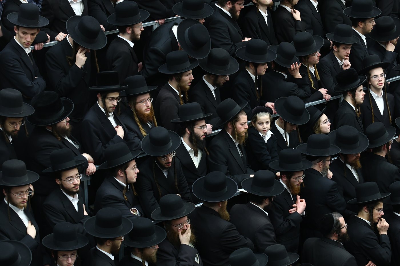 נר ראשון של חנוכה אצל הגר"ש אלתר