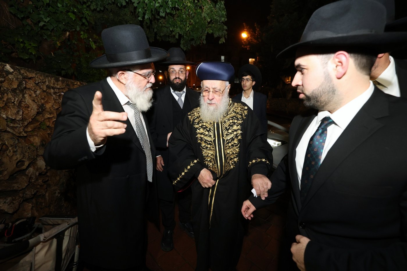 הראשל"צ הגר"י יוסף בביקור בישיבת 'אור אברהם'