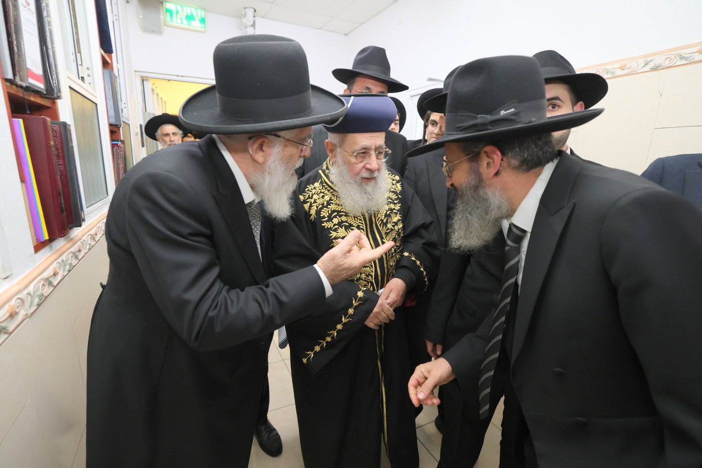 הראשל"צ הגר"י יוסף בביקור בישיבת 'אור אברהם'