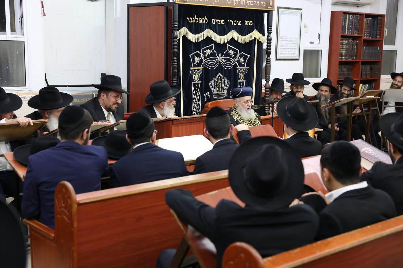 הראשל"צ הגר"י יוסף בביקור בישיבת 'אור אברהם'