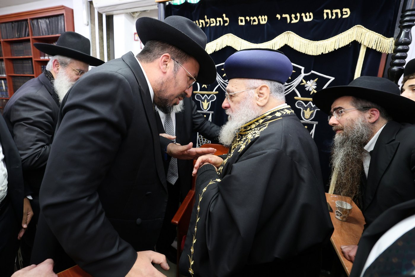 הראשל"צ הגר"י יוסף בביקור בישיבת 'אור אברהם'