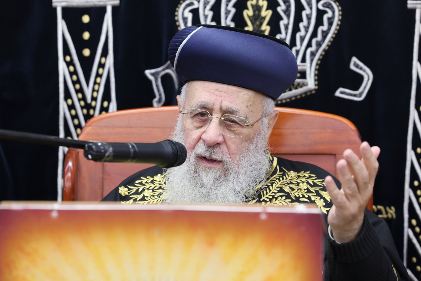 הראשל"צ הגר"י יוסף בביקור בישיבת 'אור אברהם'