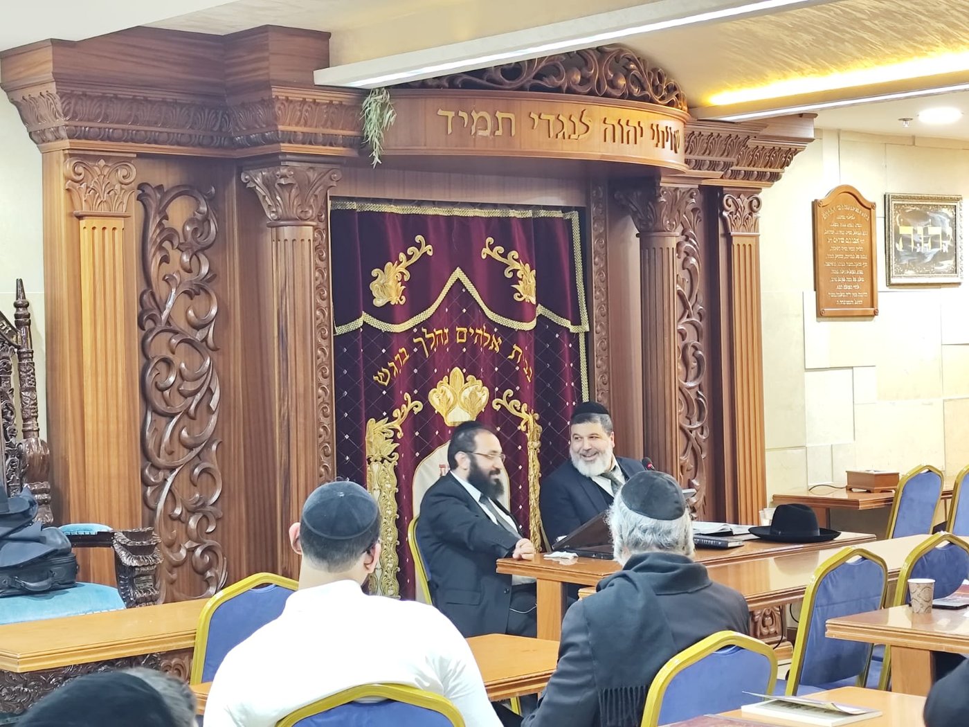 הגאון רבי אופיר מלכא בשיחה בביהמ"ד "מדרש אברהם"