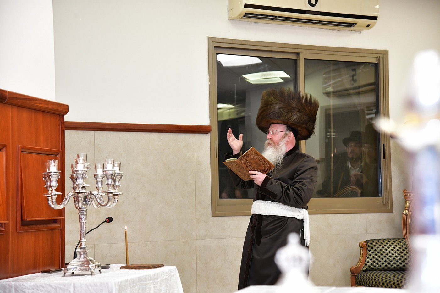 חנוכה בחצה"ק קרעטשניף קריית גת