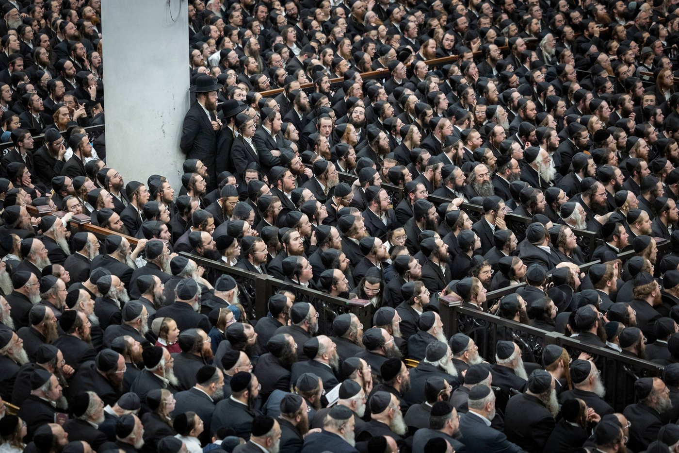 האדמו"ר מגור בהדלקת הנר הרביעי של חנוכה