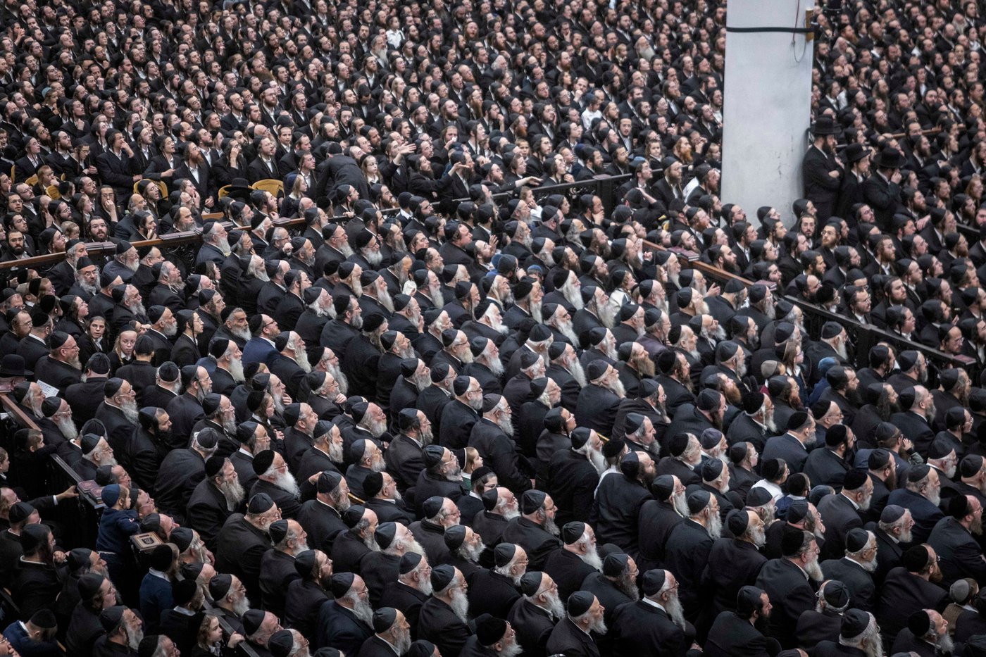 האדמו"ר מגור בהדלקת הנר הרביעי של חנוכה