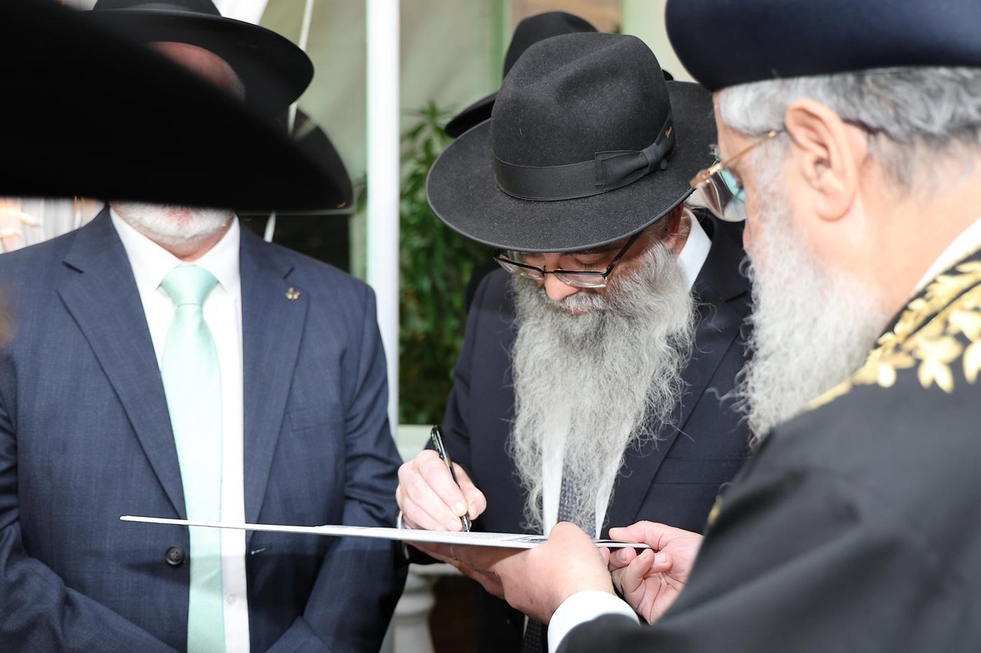 שמחת נישואי נכד הגר”מ מאזוז זצ"ל