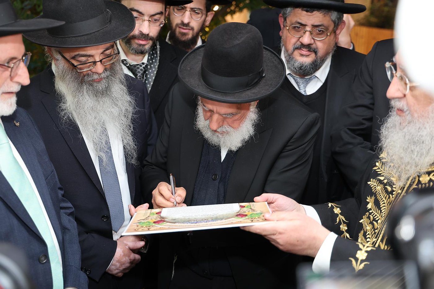 שמחת נישואי נכד הגר”מ מאזוז זצ"ל