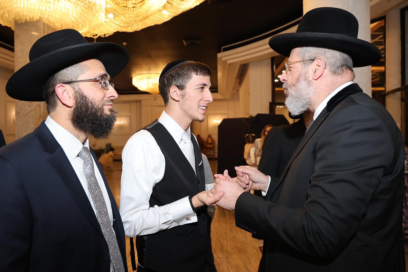 שמחת נישואי נכד הגר”מ מאזוז זצ"ל