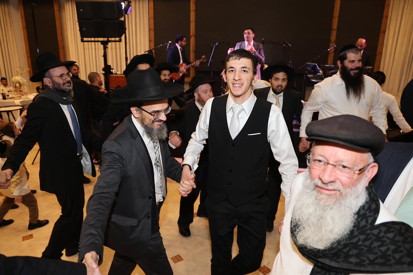 שמחת נישואי נכד הגר”מ מאזוז זצ"ל