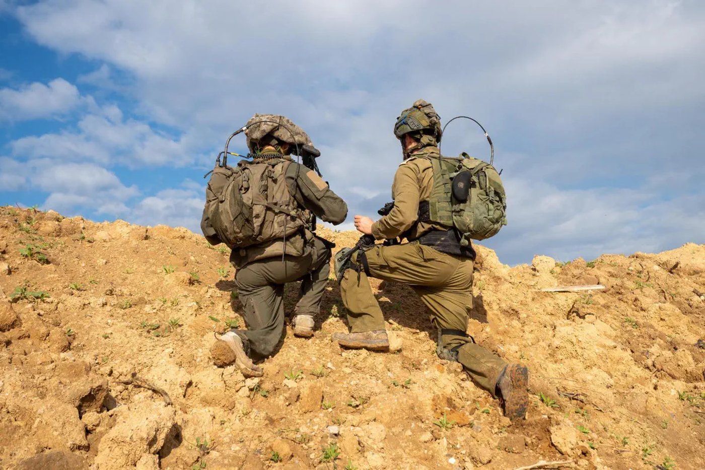 כרמלי בפעולה