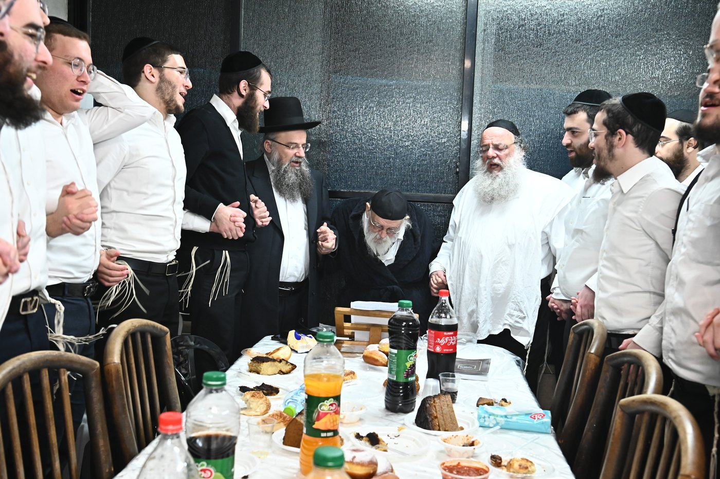 מסיבת חנוכה אצל הגר"מ גריינמן