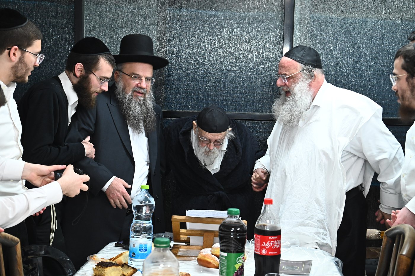 מסיבת חנוכה אצל הגר"מ גריינמן