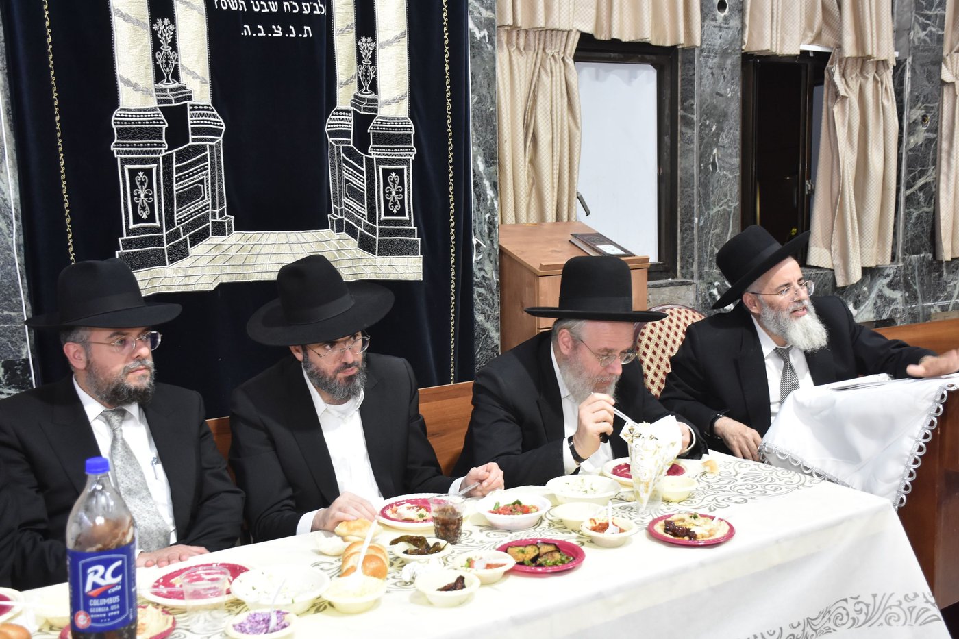 מסיבת חנוכה בישיבת תורת דוד