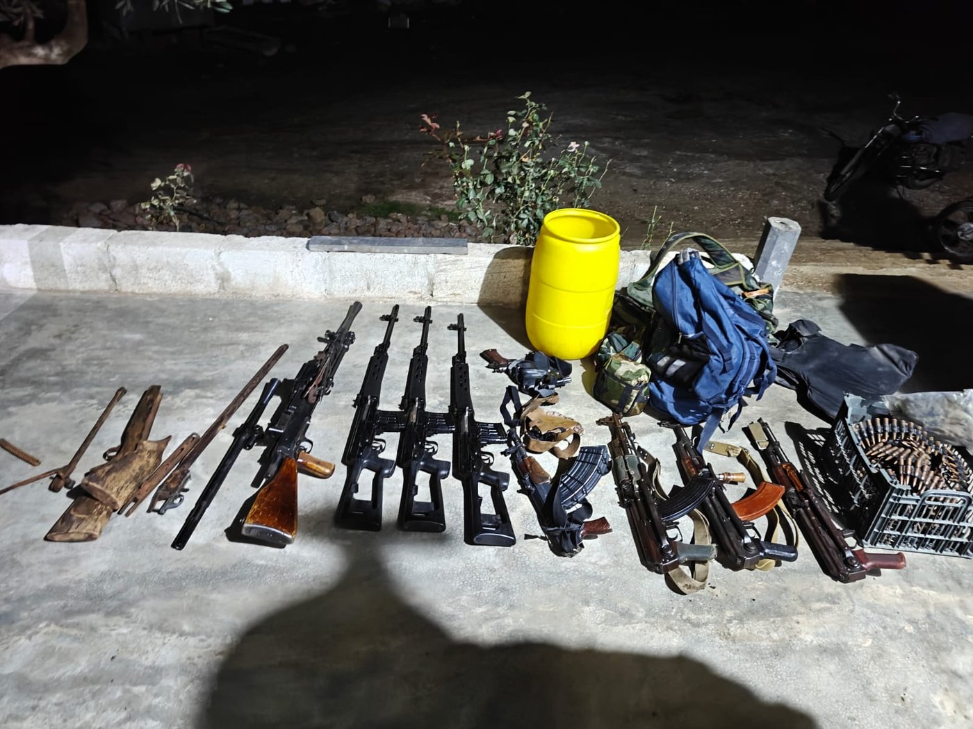 תיעוד מאמצעי הלחימה שהוחרמו