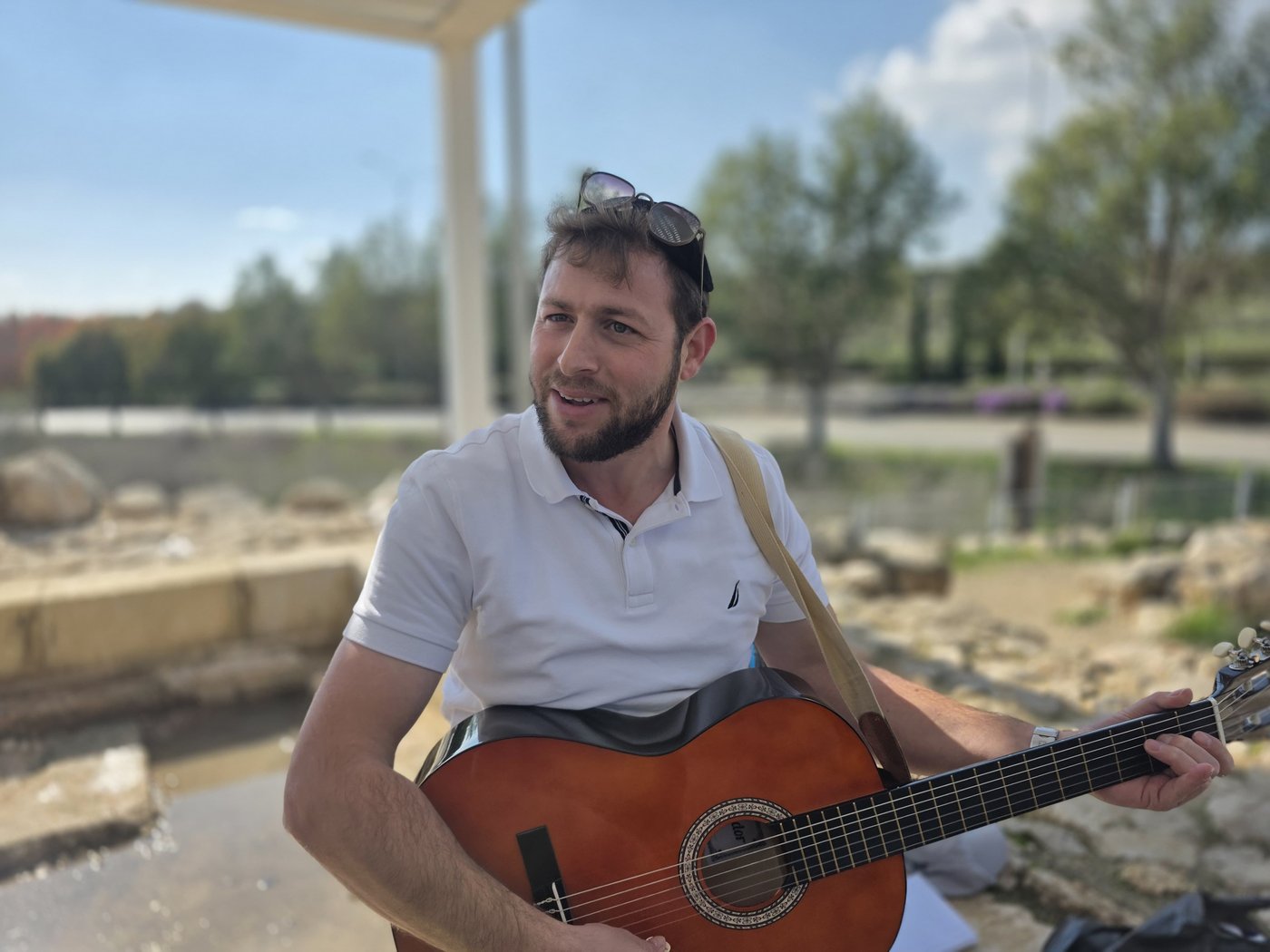 חנוכה בבית הכנסת העתיק אום אל-עומדן שבמודיעין