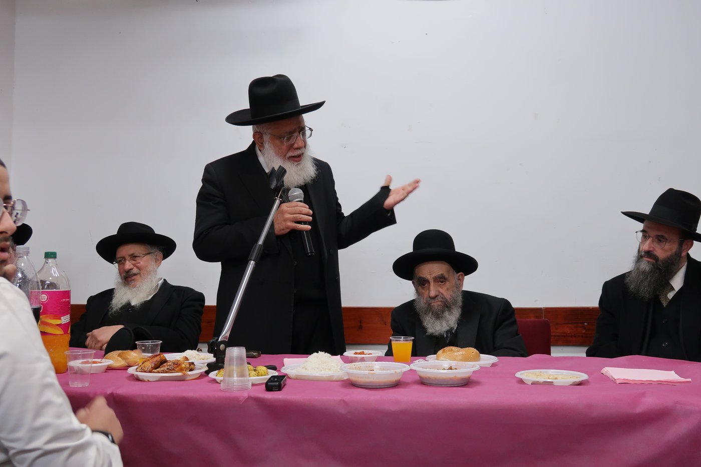 חנוכה אצל הגאון רבי משה צדקה