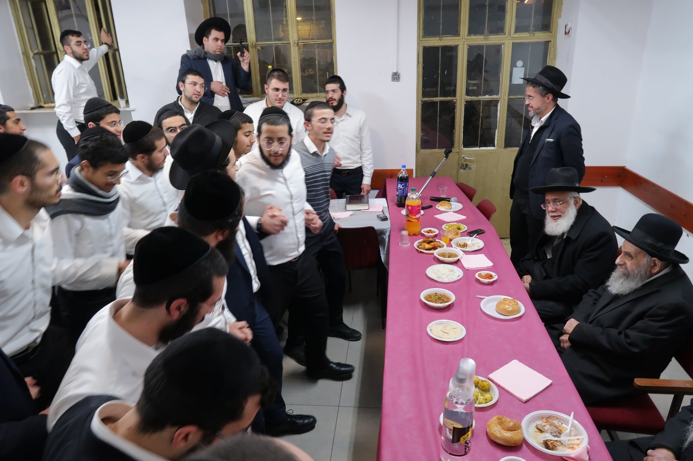 חנוכה אצל הגאון רבי משה צדקה