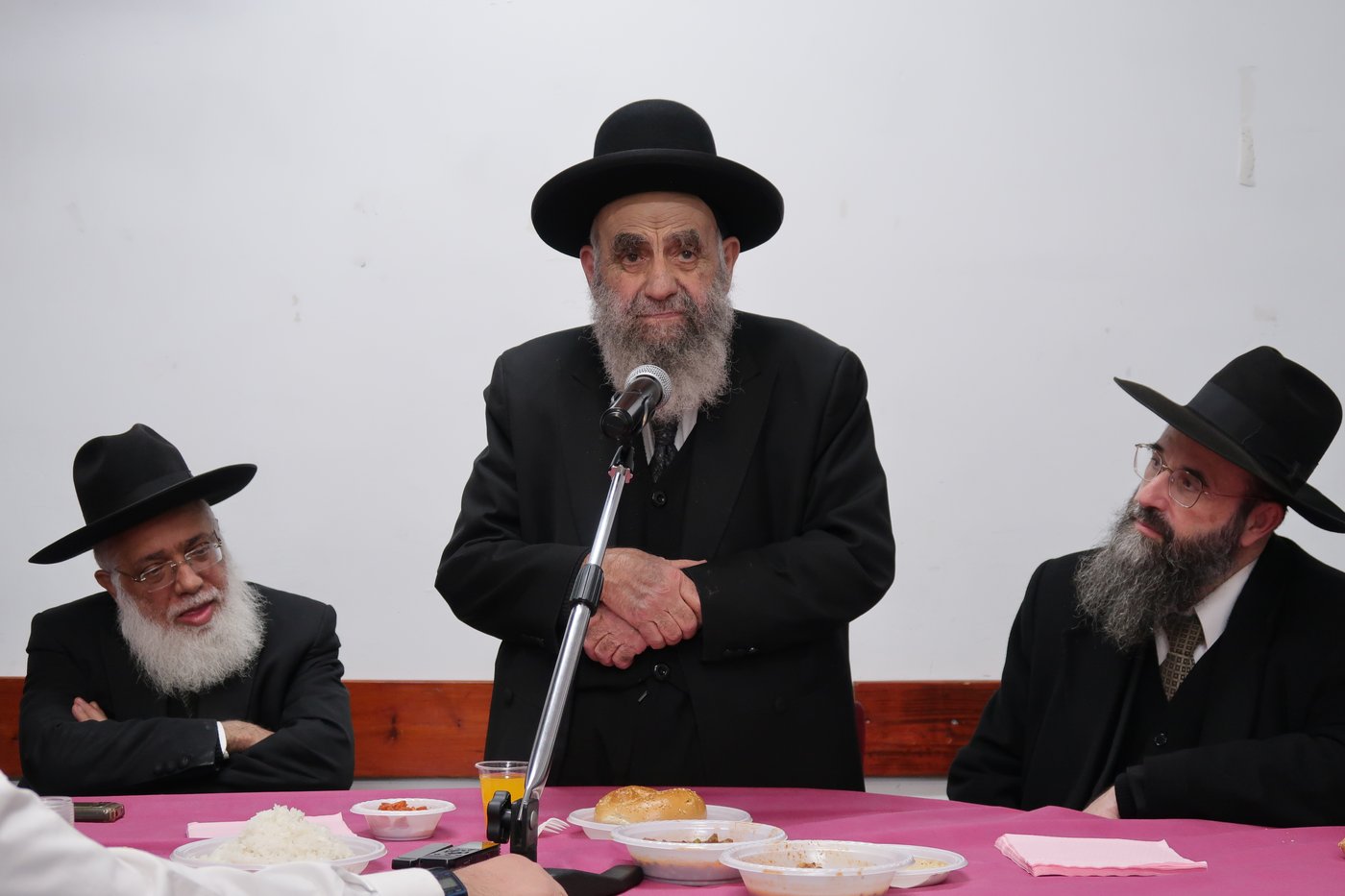 חנוכה אצל הגאון רבי משה צדקה