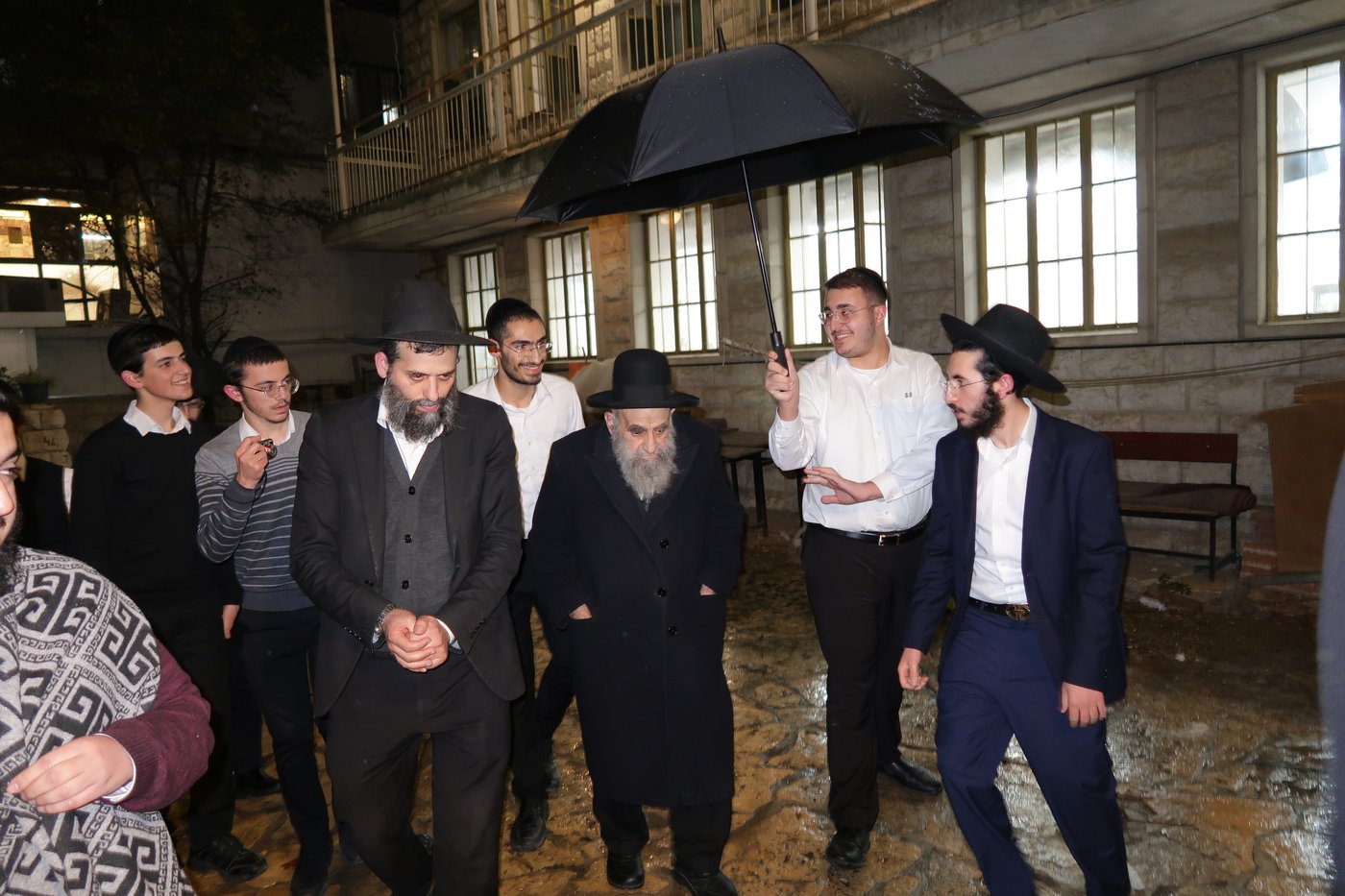 חנוכה אצל הגאון רבי משה צדקה