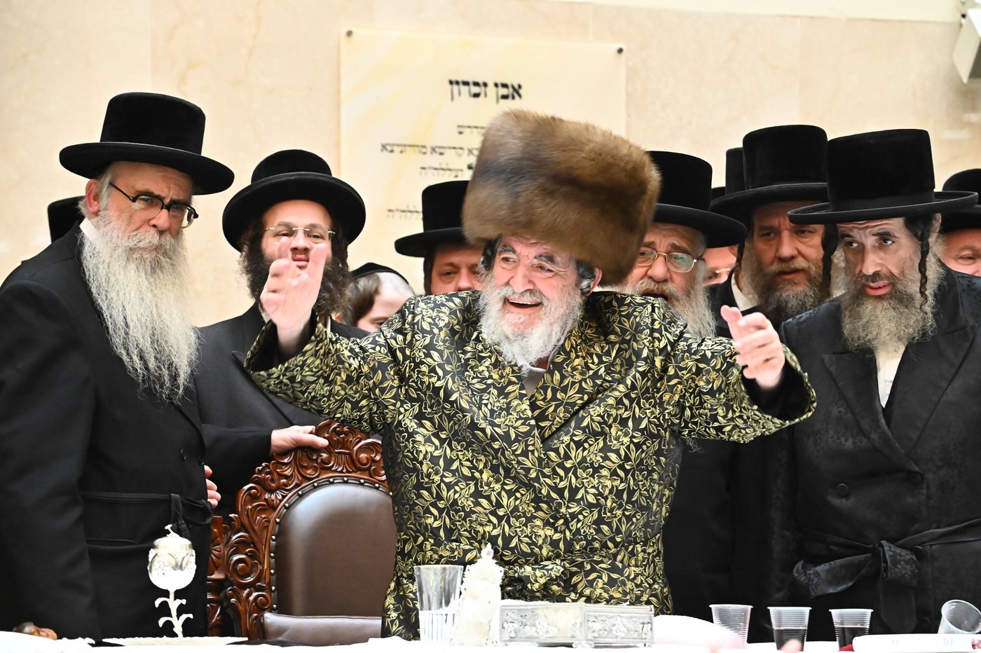 זאת חנוכה בחצה"ק ויז'ניץ