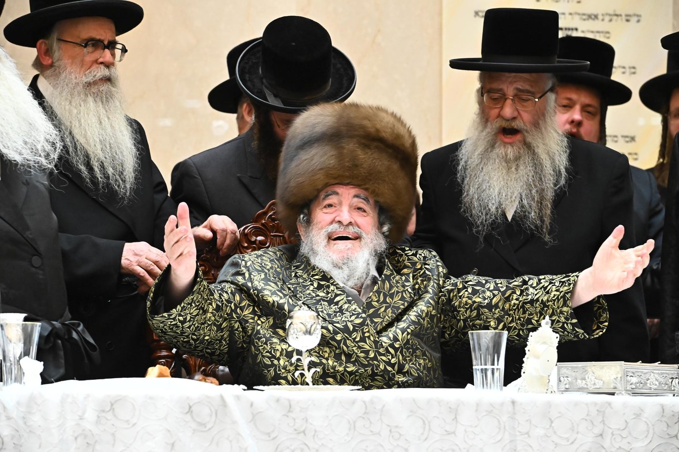 זאת חנוכה בחצה"ק ויז'ניץ