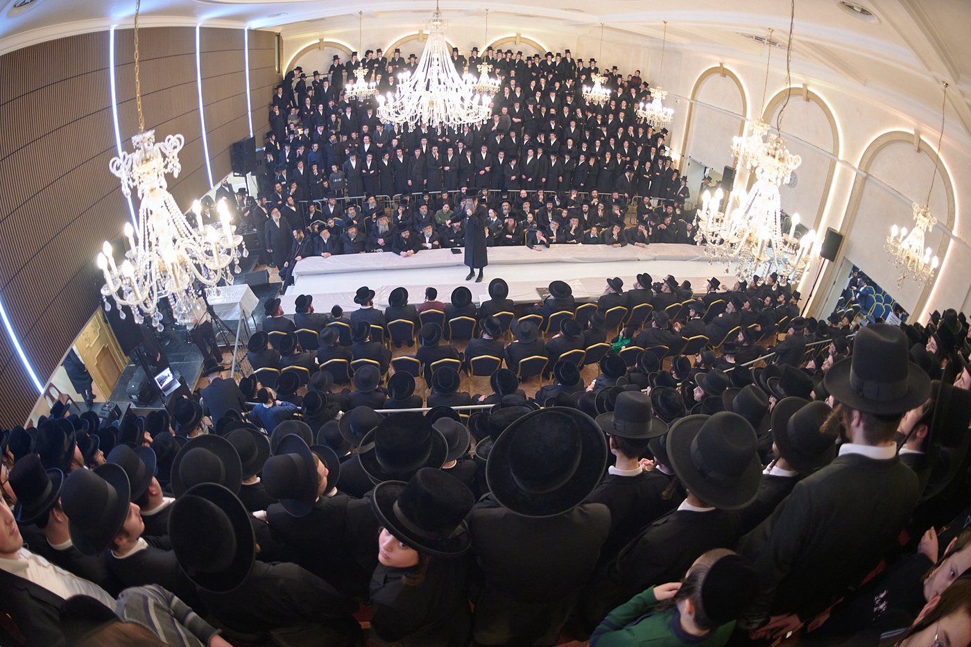 זאת חנוכה אצל הרה"צ רבי שמעלקא בידרמן בלונדון