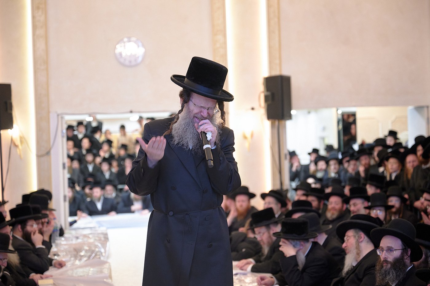 זאת חנוכה אצל הרה"צ רבי שמעלקא בידרמן בלונדון