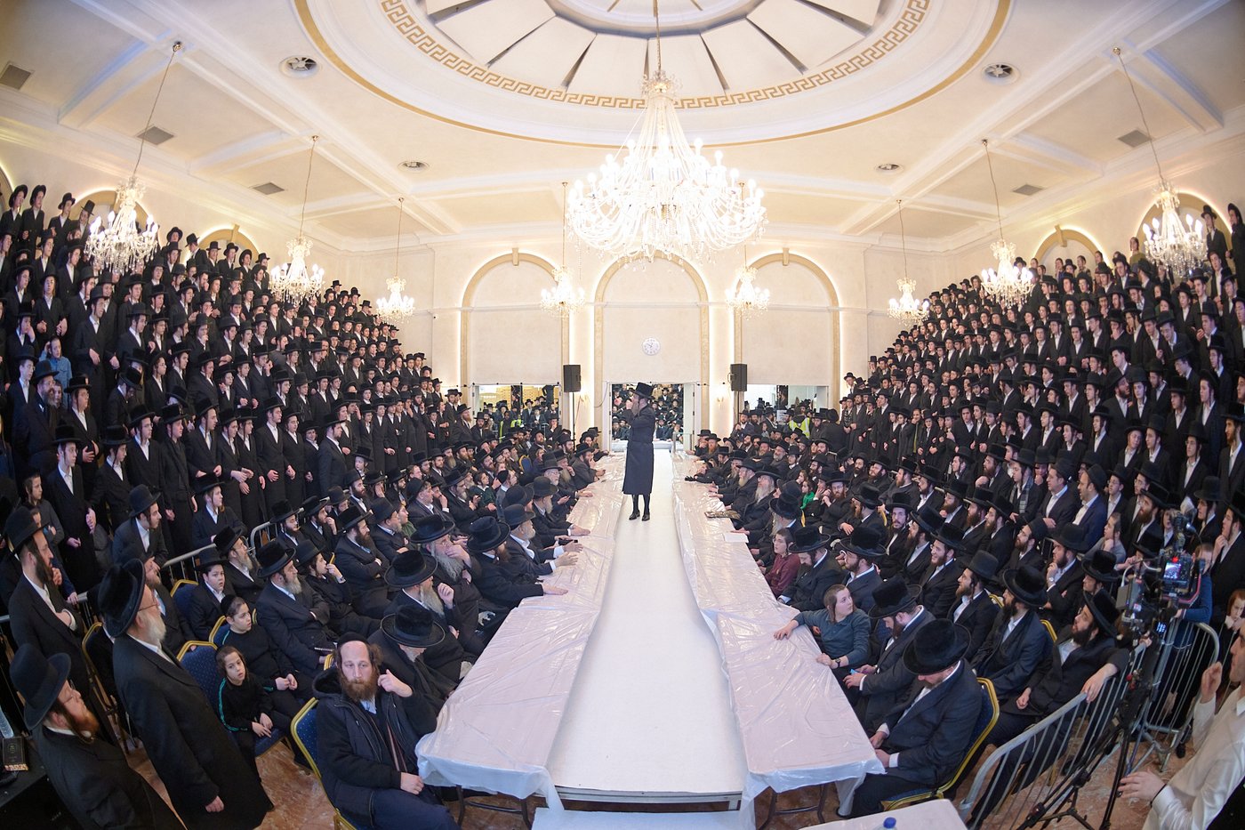 זאת חנוכה אצל הרה"צ רבי שמעלקא בידרמן בלונדון