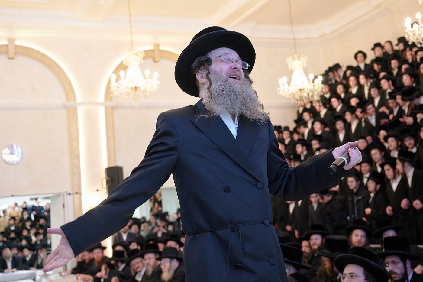 זאת חנוכה אצל הרה"צ רבי שמעלקא בידרמן בלונדון