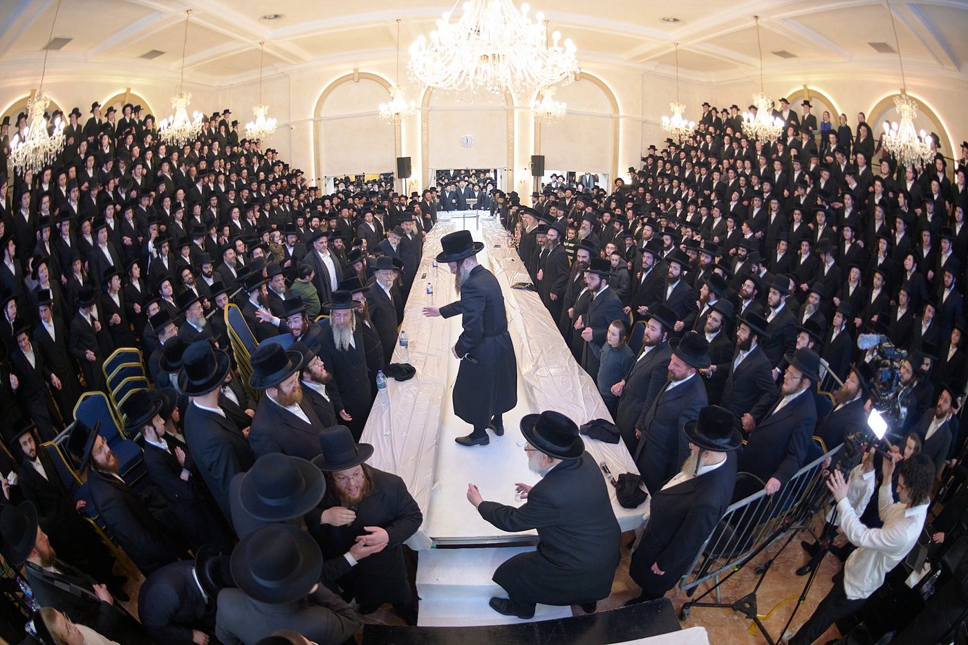 זאת חנוכה אצל הרה"צ רבי שמעלקא בידרמן בלונדון