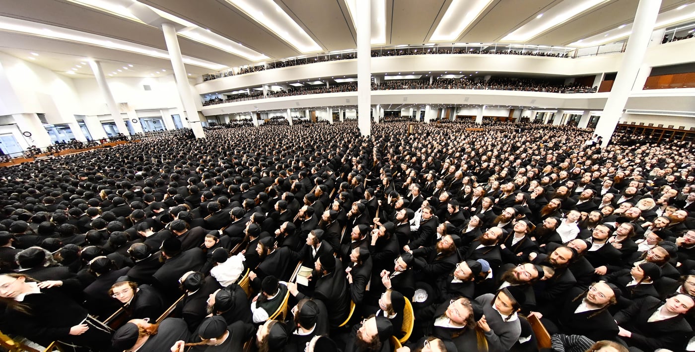 האדמו"ר מגור בהדלקת נרות חנוכה