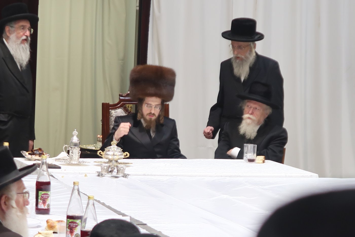 זאת חנוכה בחצה"ק סאדיגורה