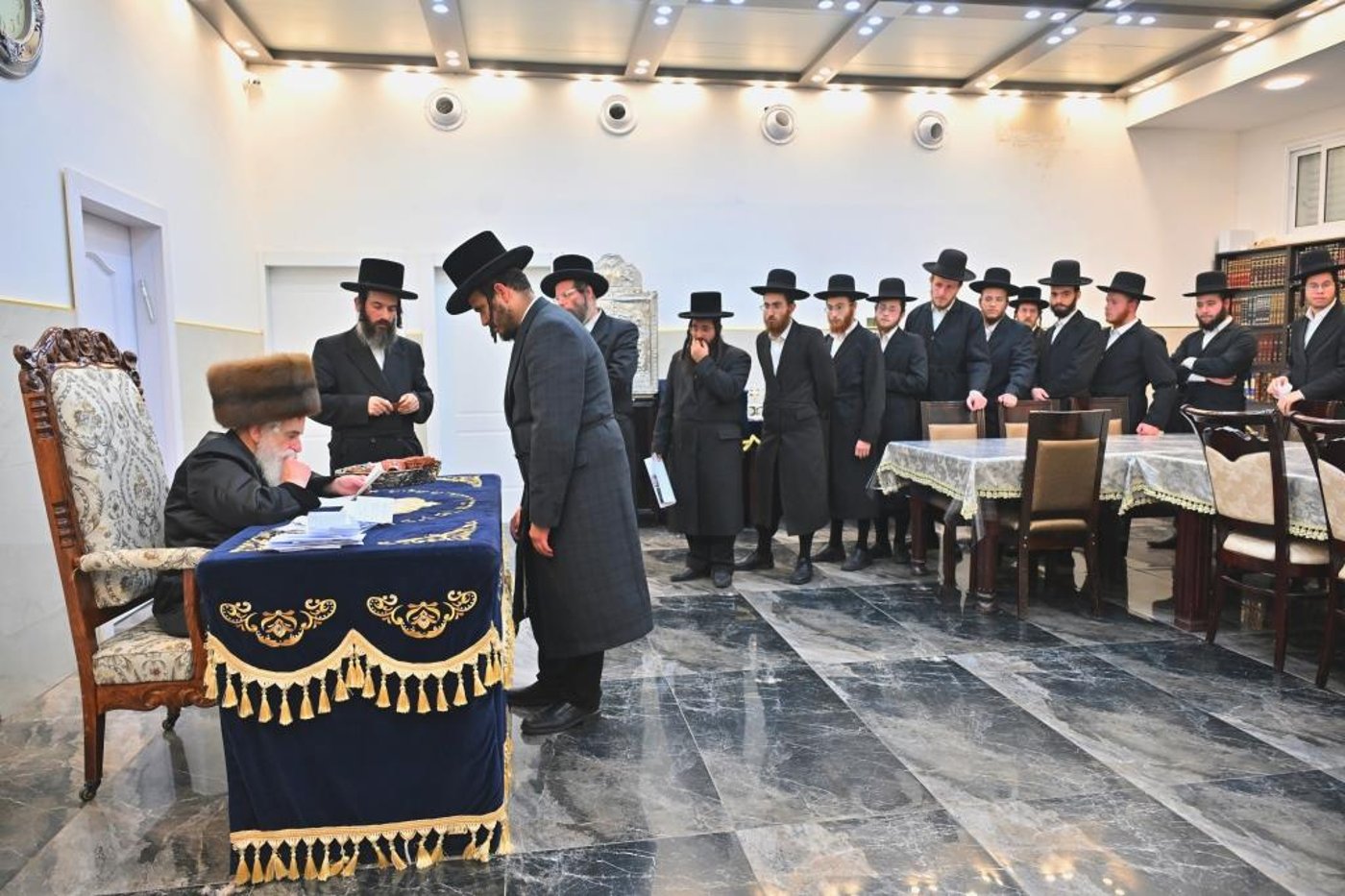 חנוכה בחצה"ק ויזניץ