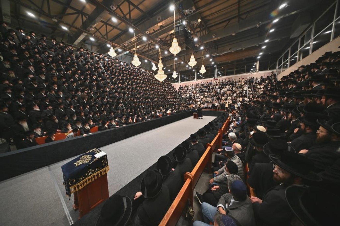 חנוכה בחצה"ק ויזניץ