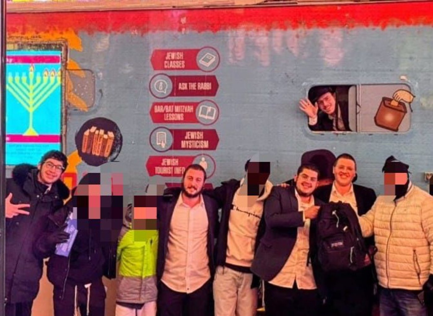 חלק מבני המשפחה