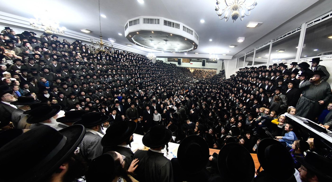 זאת חנוכה בחצה"ק תולדות אהרן