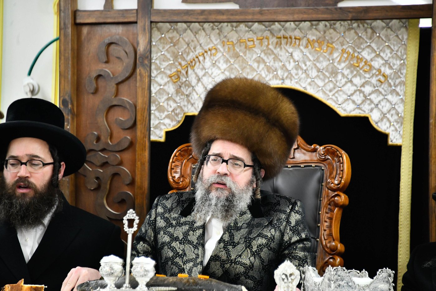 זאת חנוכה בחצה"ק סקולען ירושלים