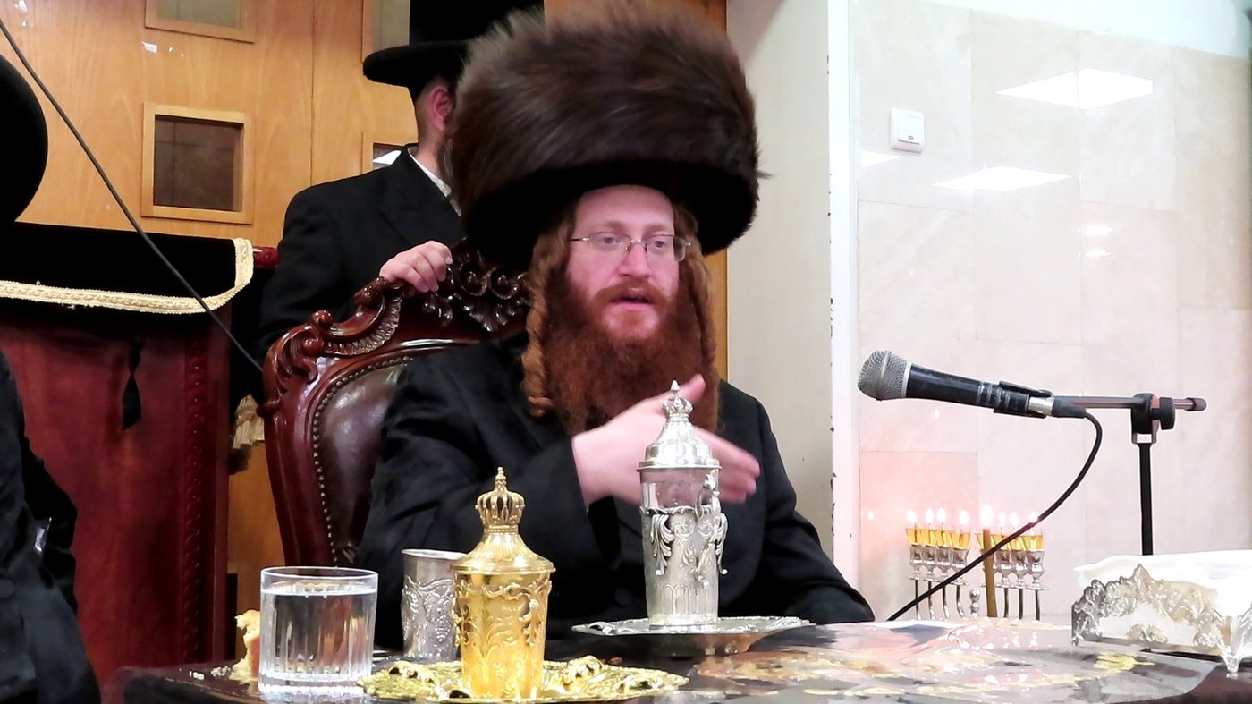 חנוכה בחצר הקודש קאליב