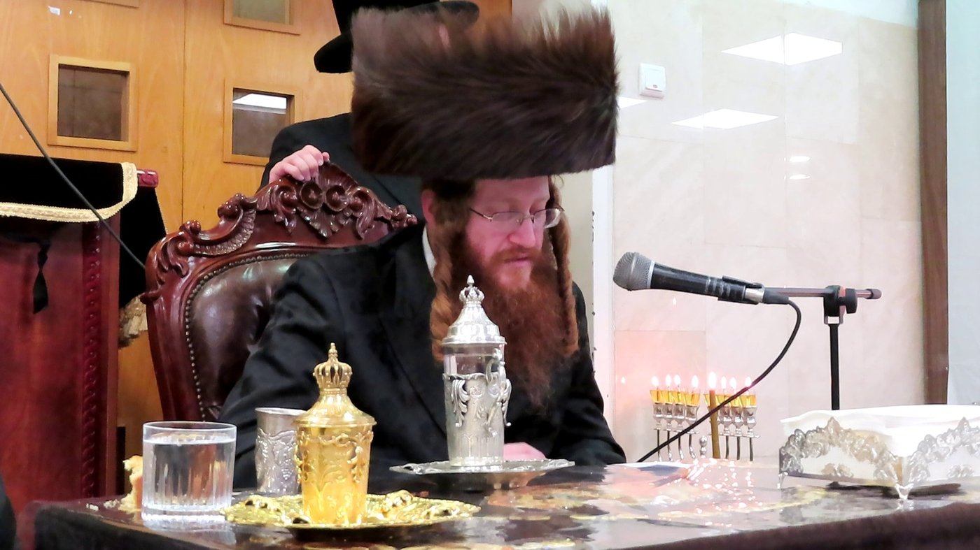 חנוכה בחצר הקודש קאליב