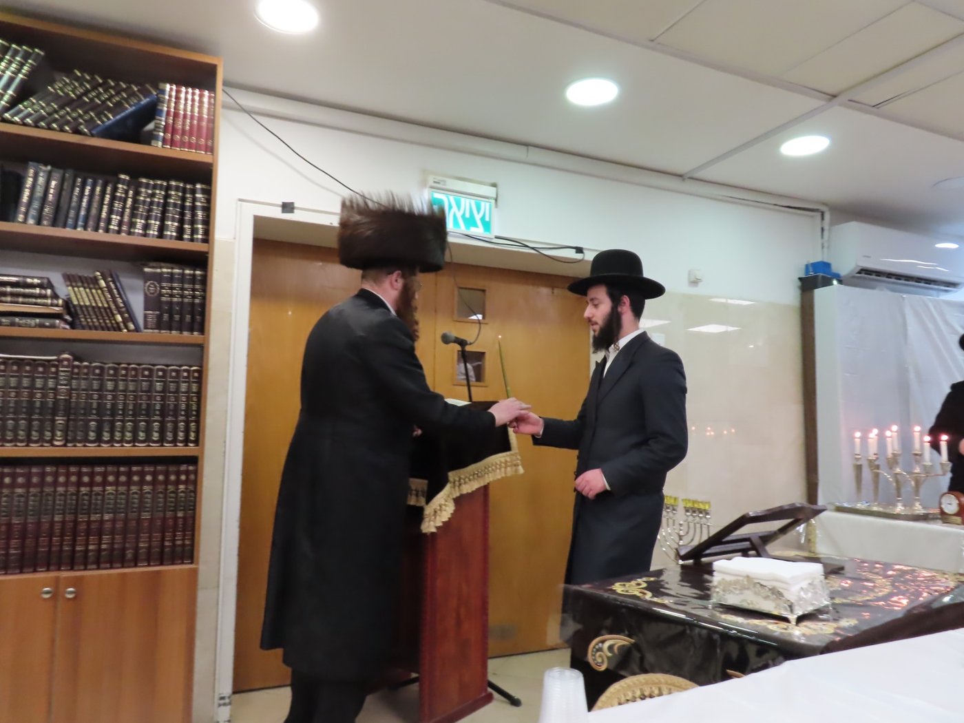 חנוכה בחצר הקודש קאליב