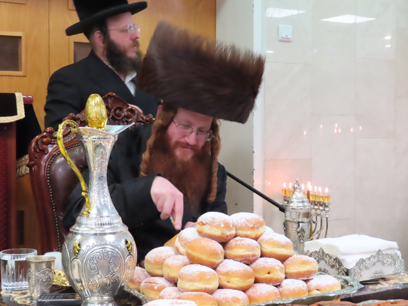 חנוכה בחצר הקודש קאליב