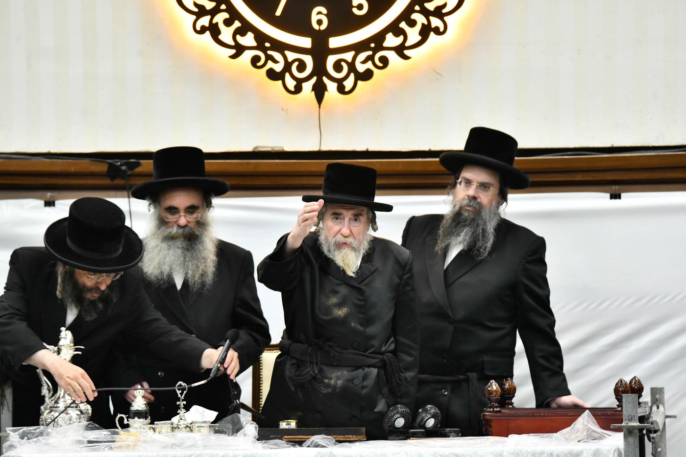 זאת חנוכה בחצה"ק רחמסטריווקא