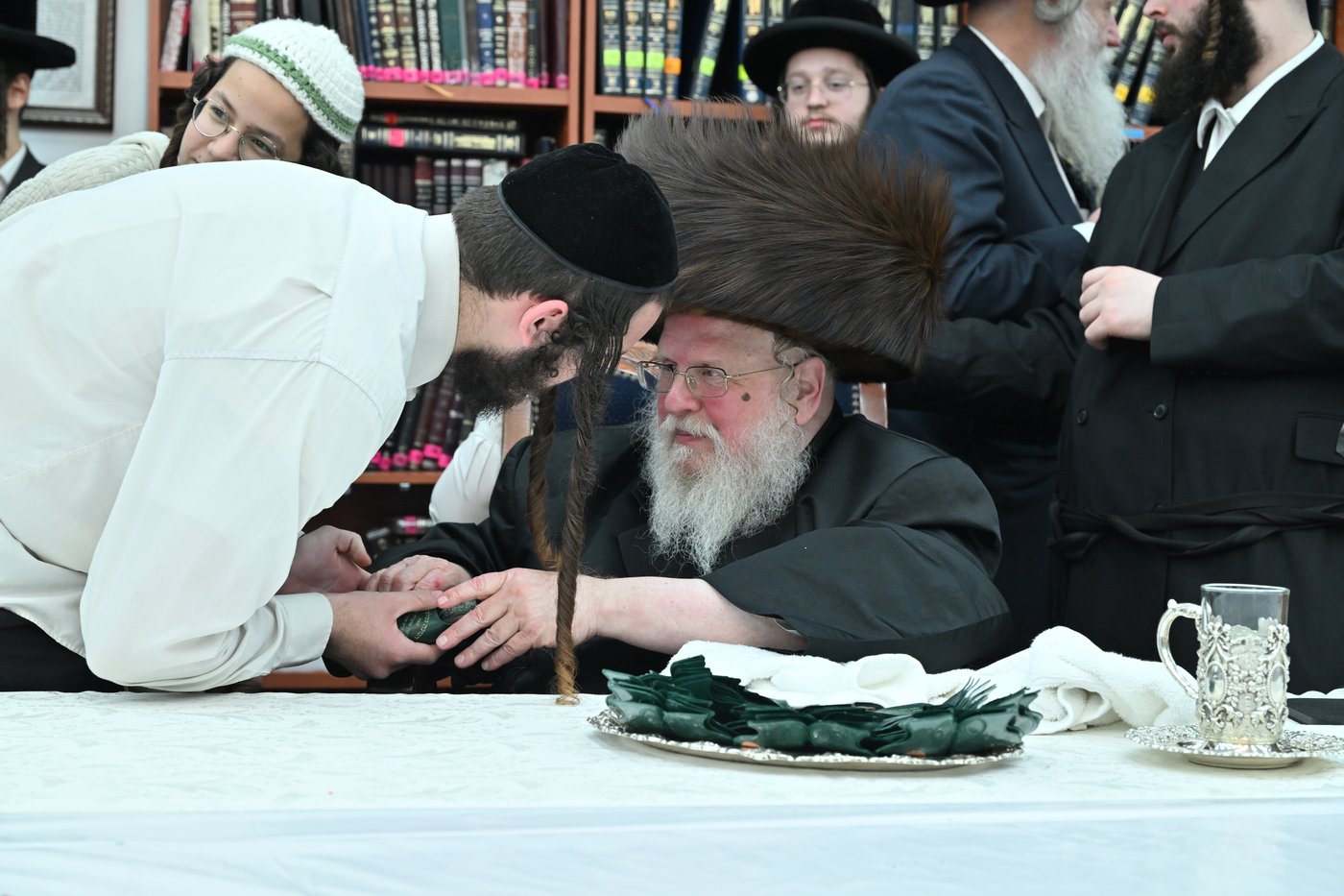 חנוכה בחצה"ק סאסוב